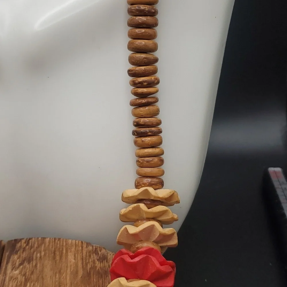 Overflow heishi handcarved tiki‎ Lava necklace movie prop collectible